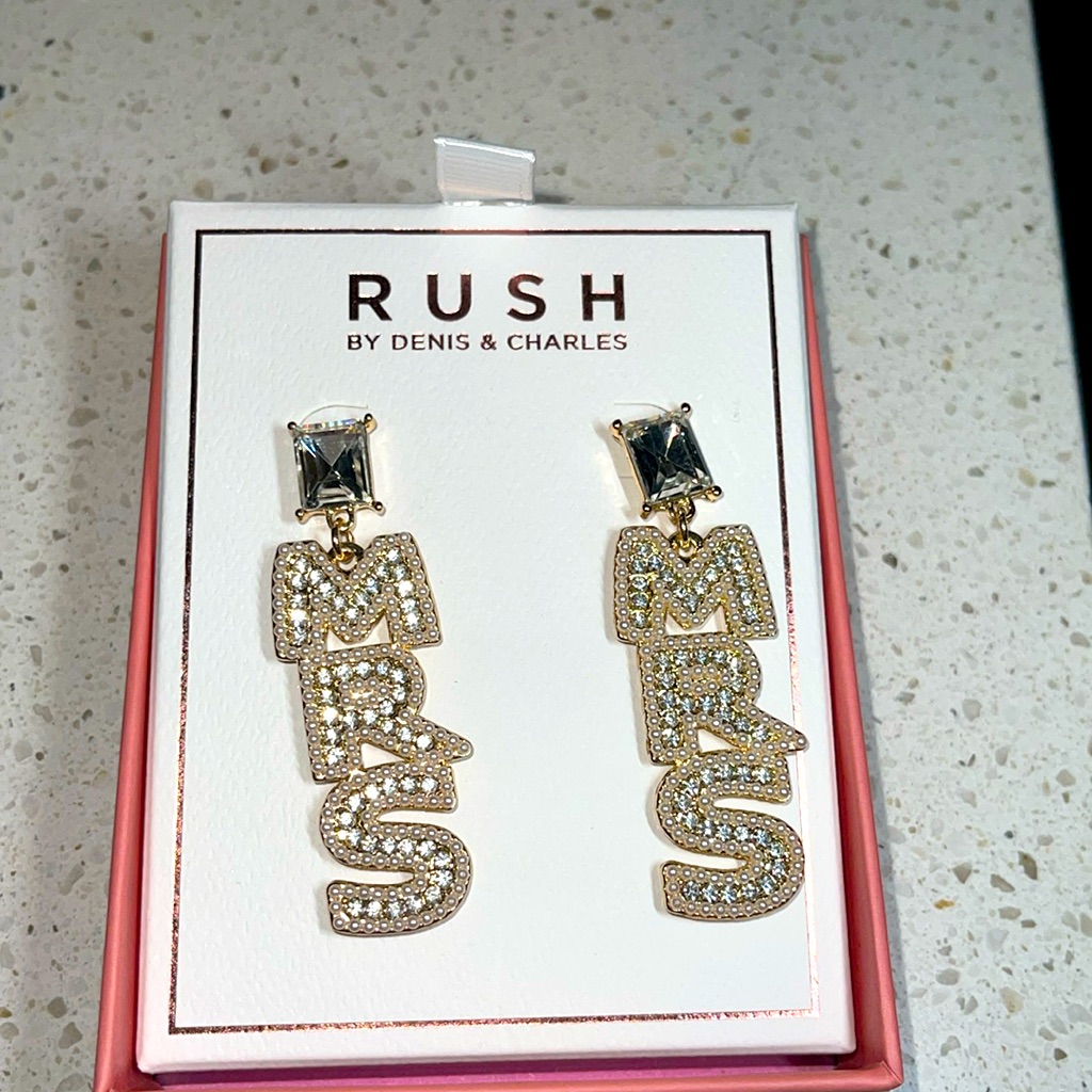Mrs Sparkly Earrings!